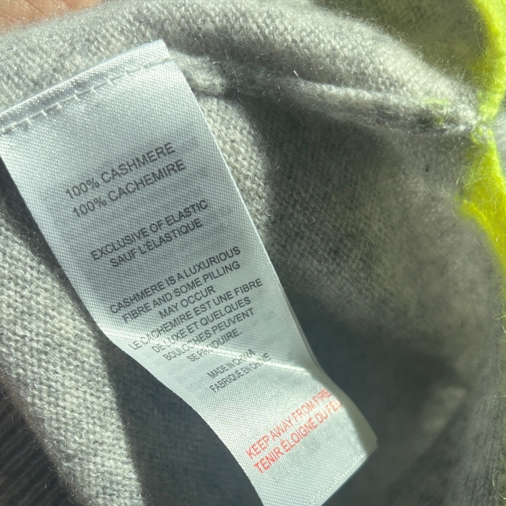 Brodie - Popping Fairisle Jumper in Grey
Regular price $330.00 USD - Picture 16 of 16